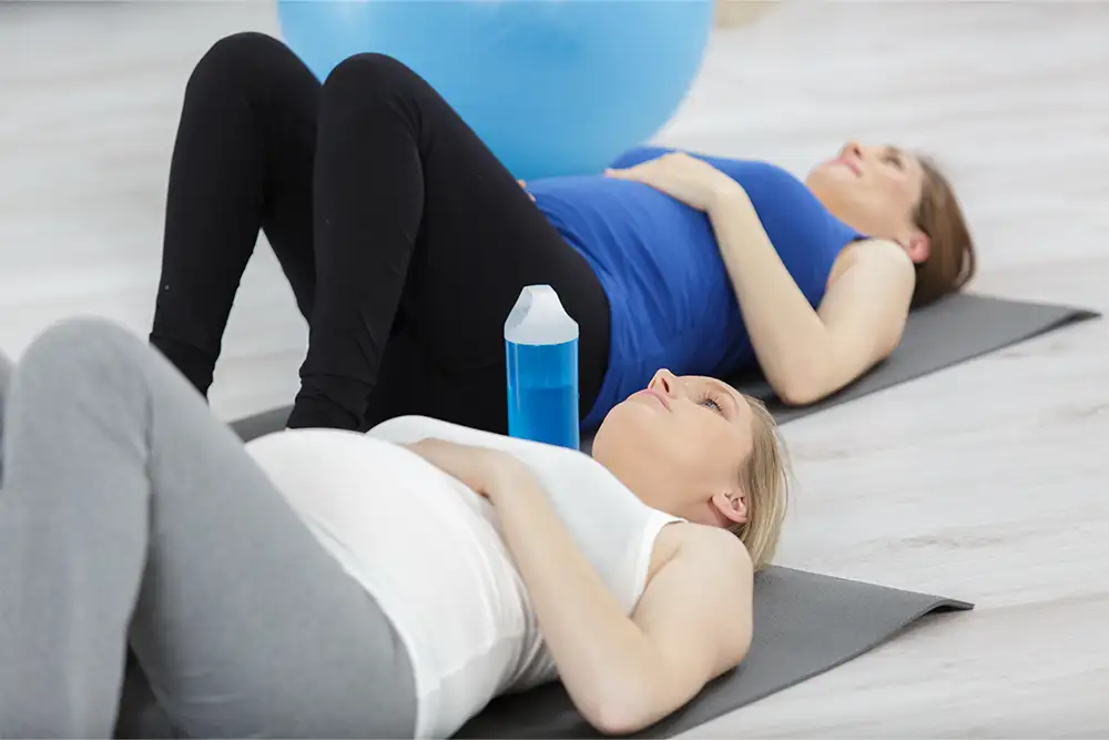 cours-yoga-et-pilate-pour-femme-enceinte-nancy-par-o-studio Programme femmes enceintes  